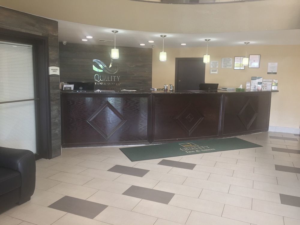 Quality Inn & Suites Florence - Cincinnati South Exterior photo